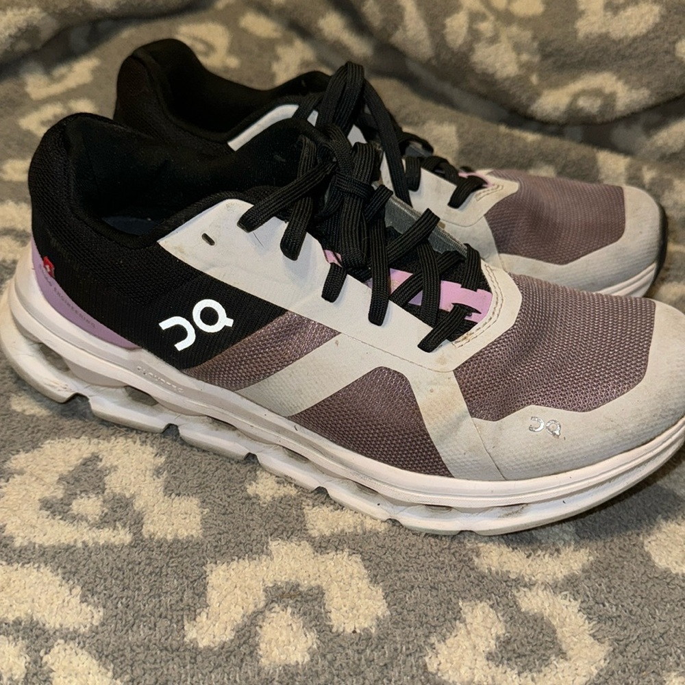 On Cloud sneakers